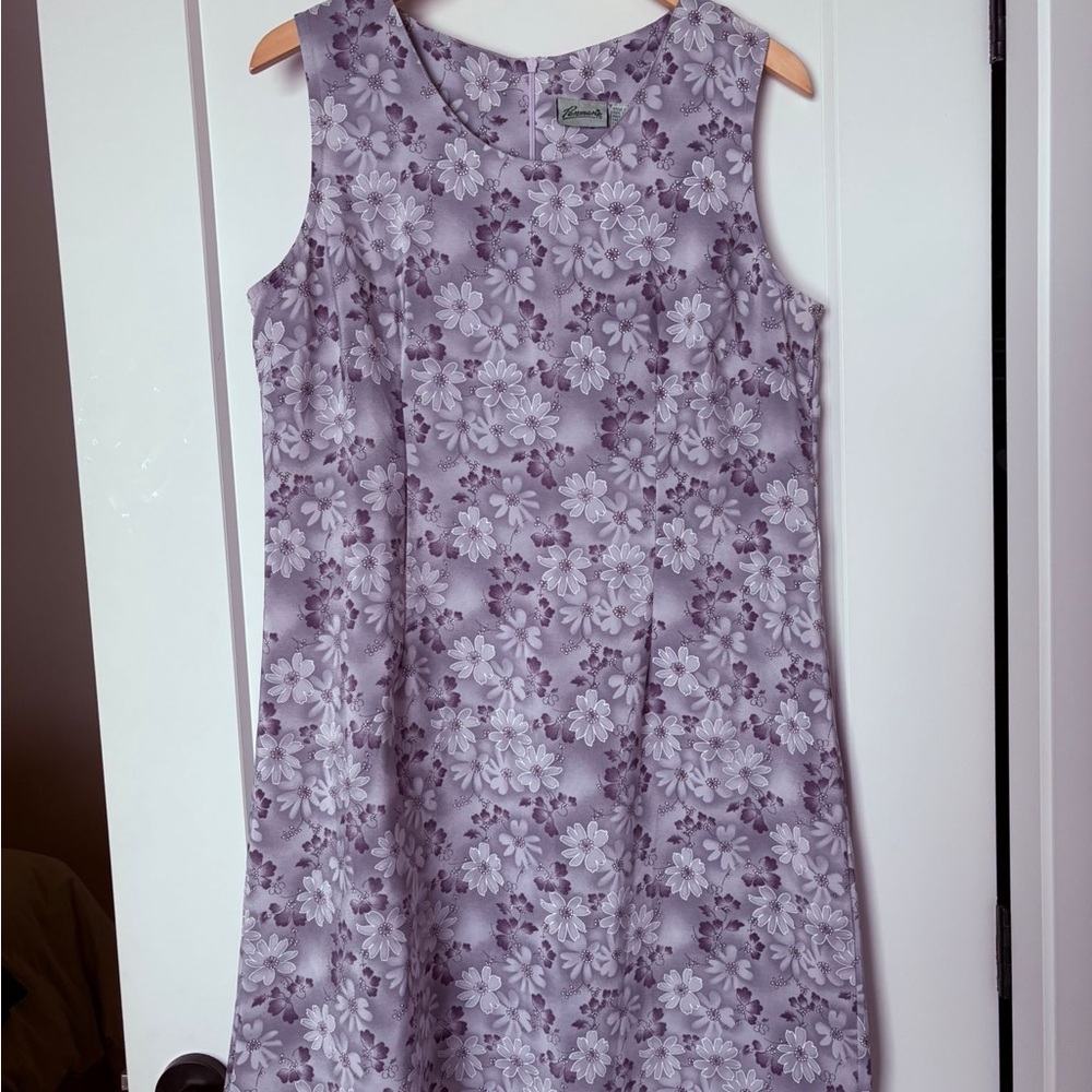 90s Sleeveless Lavender Floral Shift Dress